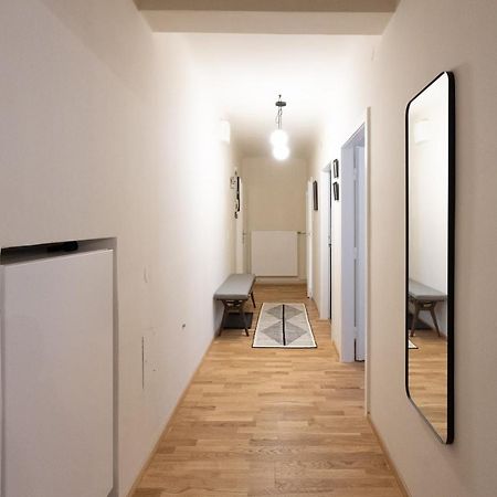 Chic 1-Bed Apt By Canal Walk To Historic Centre 비엔나 외부 사진